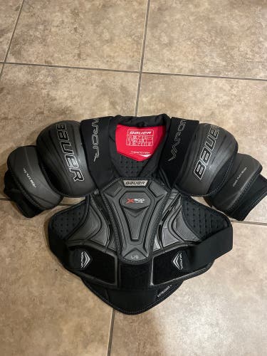 Bauer Vapor x900 Shoulder Pads
