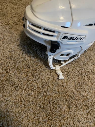 Used Youth Bauer Prodigy Helmet