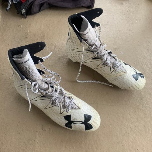 Under Armour Highlight Cleats Size 13