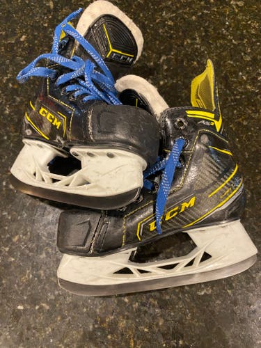 Youth Used CCM Super Tacks AS3 Hockey Skates Size 12