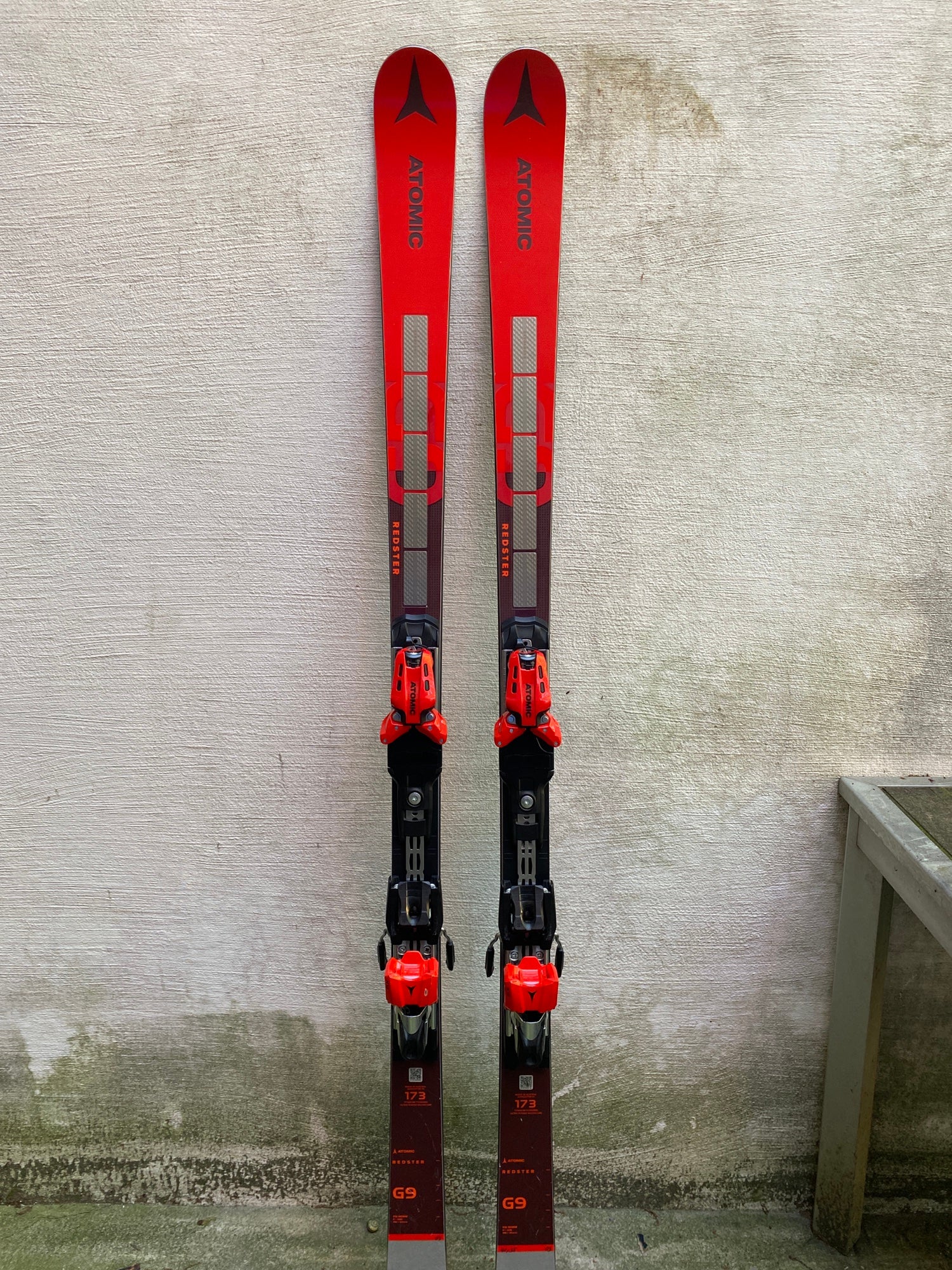 2022 Atomic Redster G9 173 cm GS Race Skis with X12 Bindings