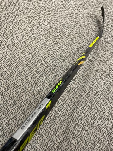 CCM AS4 Pro 65 flex P90TM curve right hand stick