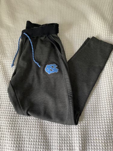 UNC team issued joggers men’s size