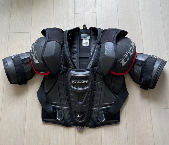 CCM U+ Crazy Light CL LE Senior Large Shoulder Pads RARE!