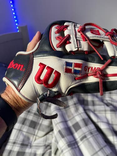 Infield 11.25" A2000 Baseball Glove