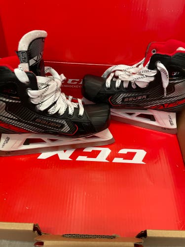 Used Bauer Regular Width  Size 5.5 Vapor X2.7 Hockey Goalie Skates