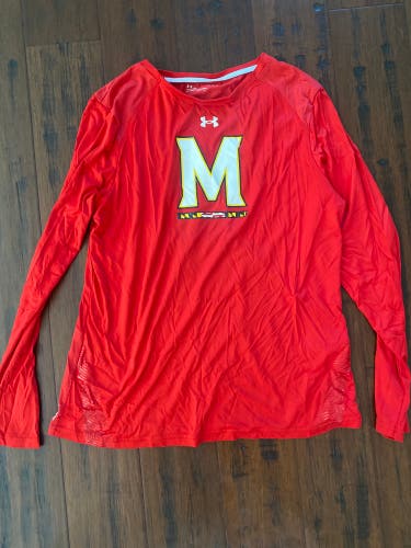 Red Used Large Under Armour Shirt
