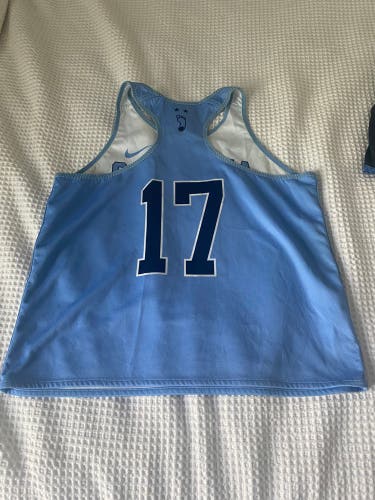 Unc lacrosse team issued pinnies