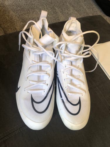 White Used Size 11 (Women's 12) Nike Huarache