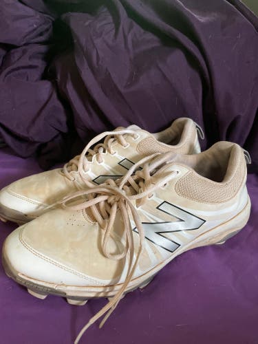 White Adult Molded Cleats New Balance 4040v6