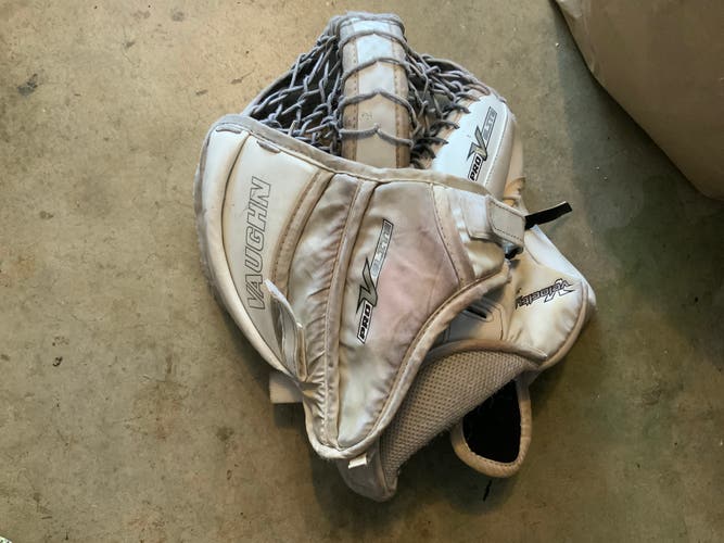 Vaughn Goalie glove