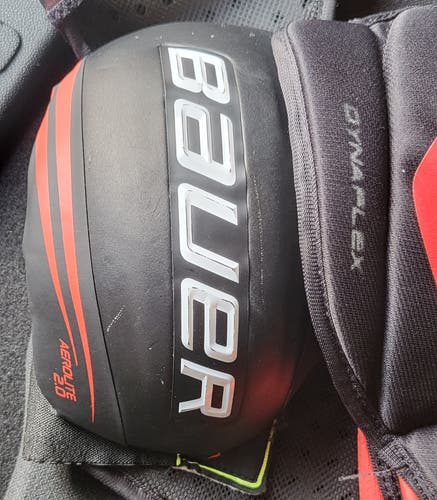 Used Senior Small Bauer Vapor 2x pro Shoulder Pads