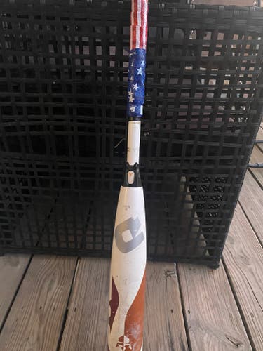 Used USSSA 2018 DeMarini Composite CF Zen Bat (-8) 30/22 New bat grip included with purchase of bat.