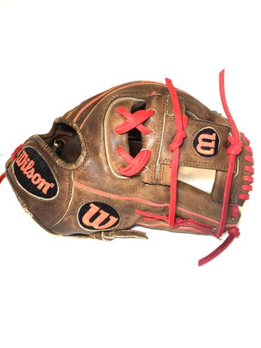 Used Right Hand Throw Wilson Infield A2000 Baseball Glove 11.5"
