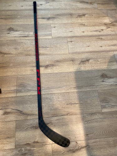 Junior Right Handed P29 Jetspeed FT4 Pro Hockey Stick