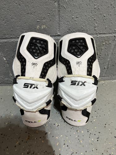 Used Large STX Cell IV Arm Pads