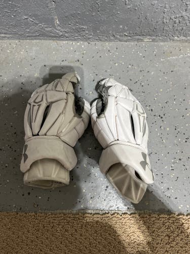 Used Under Armour 12" Command Pro 2 Lacrosse Gloves