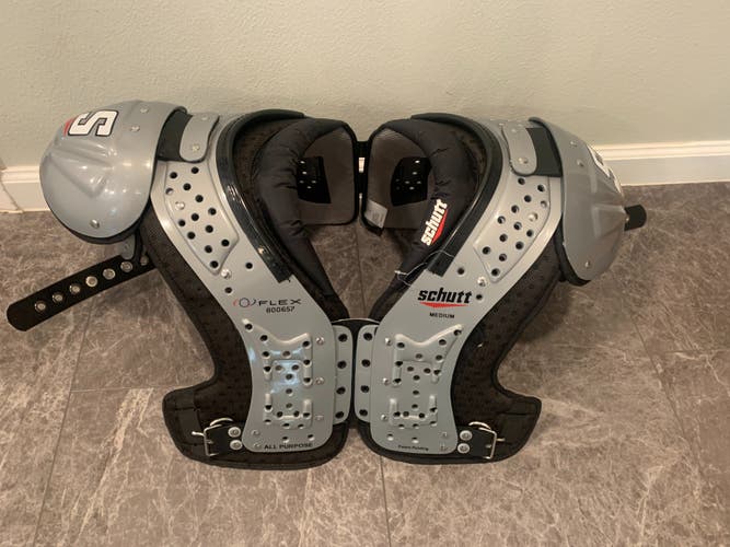 New Adult Medium Schutt Y Flex Shoulder Pads