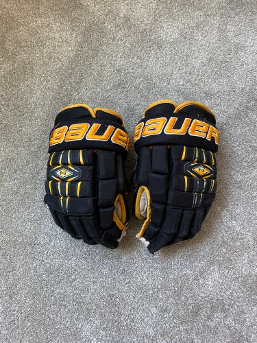 Used Bauer 15" Pro Stock Nexus 800 Gloves