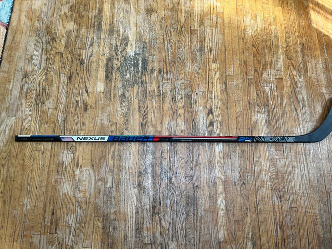 Senior Right Handed P92 Pro Stock Nexus 2N Pro Hockey Stick