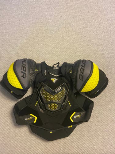 Bauer supreme Ultra sonic shoulder pads