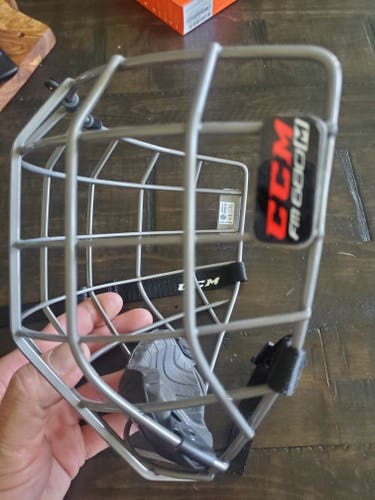 New Medium CCM FM680 Full Cage
