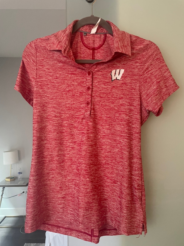 Red Used Small Under Armour Shirt Wisconsin