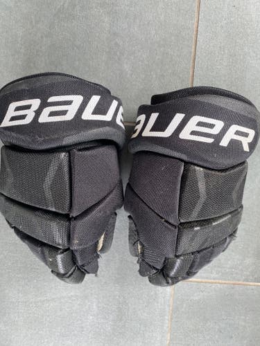 Used Bauer Supreme S150 Gloves 10" Size