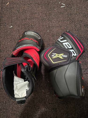 Used Bauer vapor 2x pro elbow pads senior small