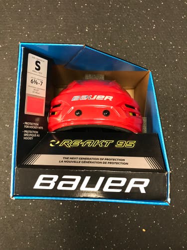 New Small Bauer Re-Akt 95 Helmet