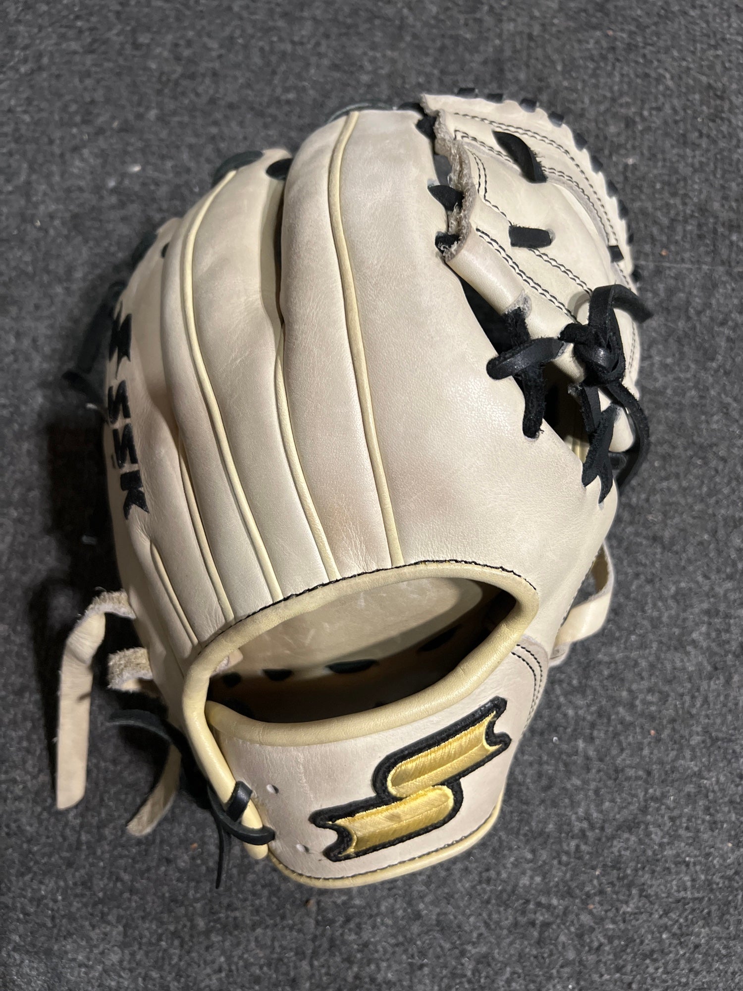 ssk pro series baseball gloves