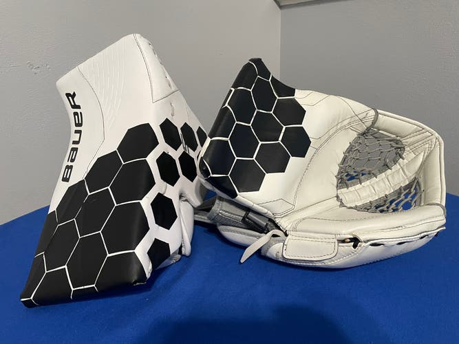 Bauer Vapor 3X Blocker And Warrior Glove