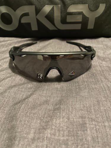 Oakley Radar EV