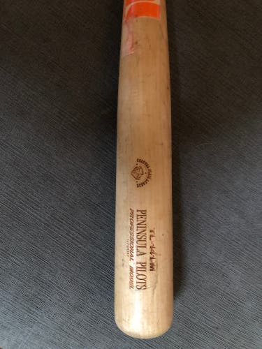 Tucci Wood (-3) 30 oz 33" Bat