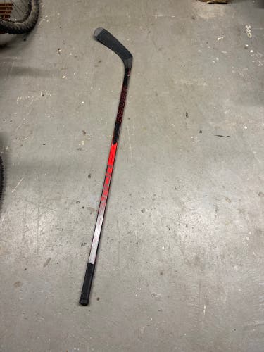 Intermediate Left Hand P92 Vapor X3.7 Hockey Stick