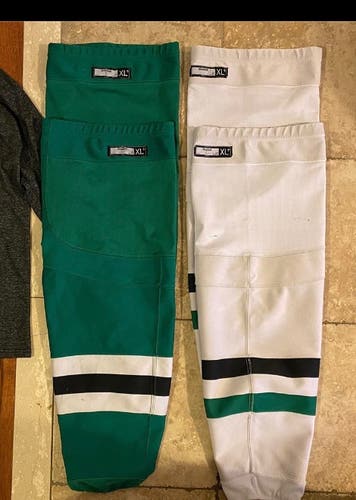 Pro return Dallas Stars set of white and green team socks