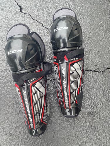 CCM Jet speed shin pads