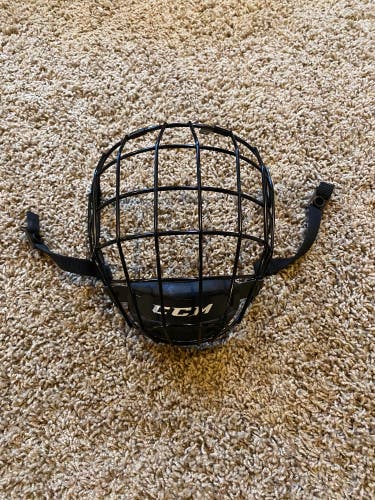 Like New Small CCM Full Cage FM580