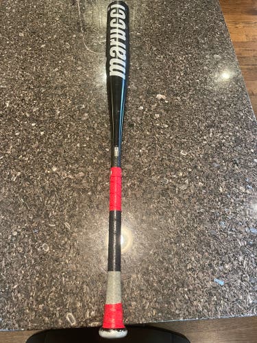 Slightly used Marucci Black 2 33’32