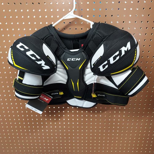 New Senior Medium CCM Tacks 9060 Shoulder Pads