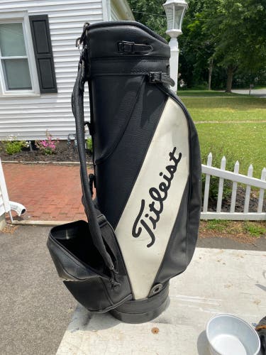 Titleist Bag Black And White
