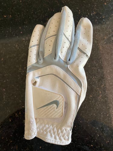ONE TIME USED!! Women’s Small Glove