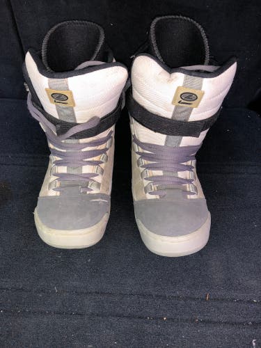 Lamar snowboard boots 8