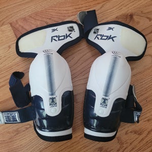 Used Small Reebok 3k Elbow Pads