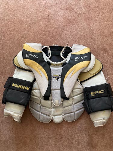 Vaughn Epic 8600 Goalie Chest Protector Size Senior Large