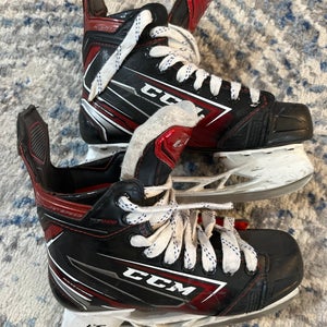 Used CCM Regular Width  Size 5.5 JetSpeed FT480 Hockey Skates