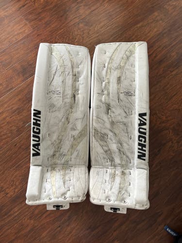 32" Vaughn Ventus LT80 Goalie Leg Pads