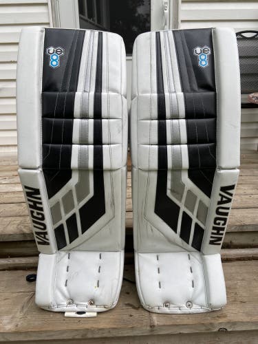 33" Vaughn Velocity VE8 Pro Carbon Goalie Leg Pads