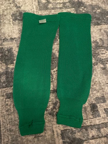 New Youth Small Knit Green Hockey Socks