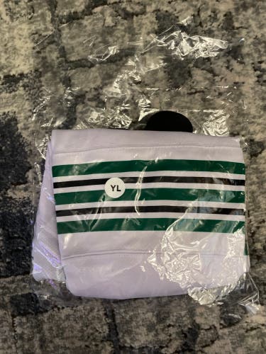 New Youth Large White/Green/Black Hockey Socks